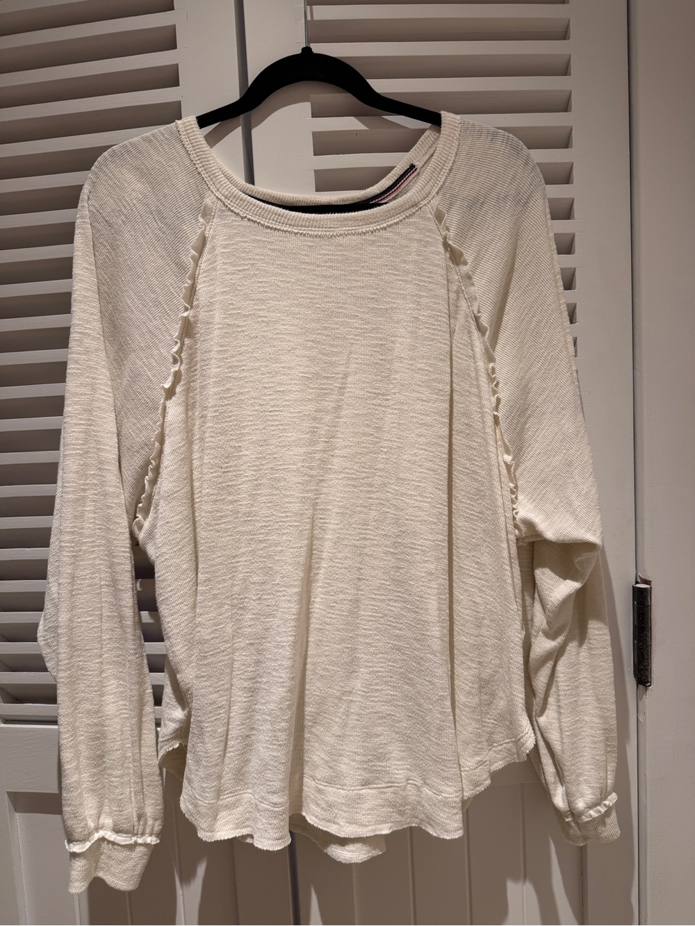 Pilcro Ruffle Raglan thermal Long-Sleeve top - Picture 2 of 4